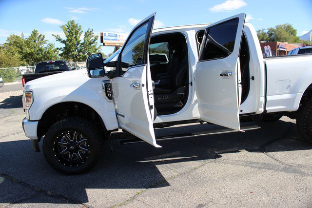 Used 2022 Ford F350 Platinum image 10