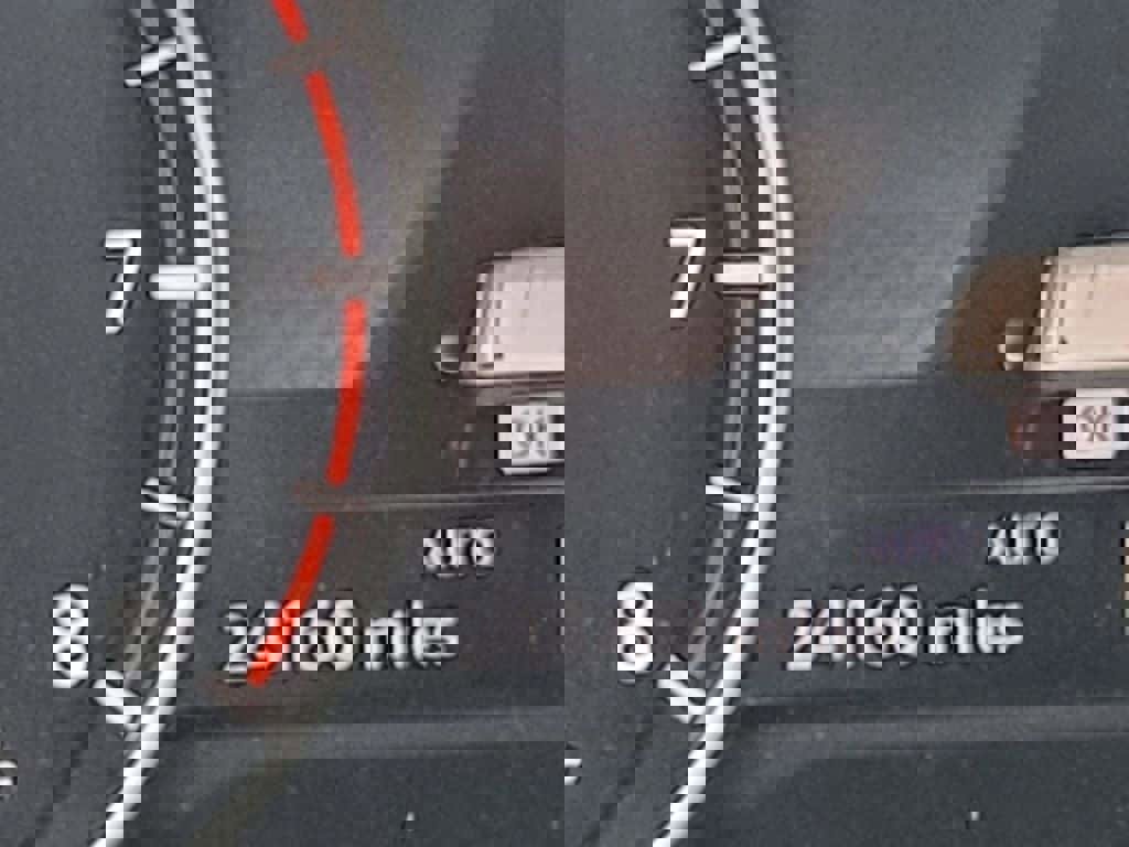 Used 2024 Nissan Rogue SV image 8