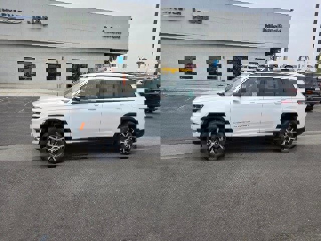 New 2025 Jeep Grand Cherokee L Limited w/ Trailer Tow Package image 1