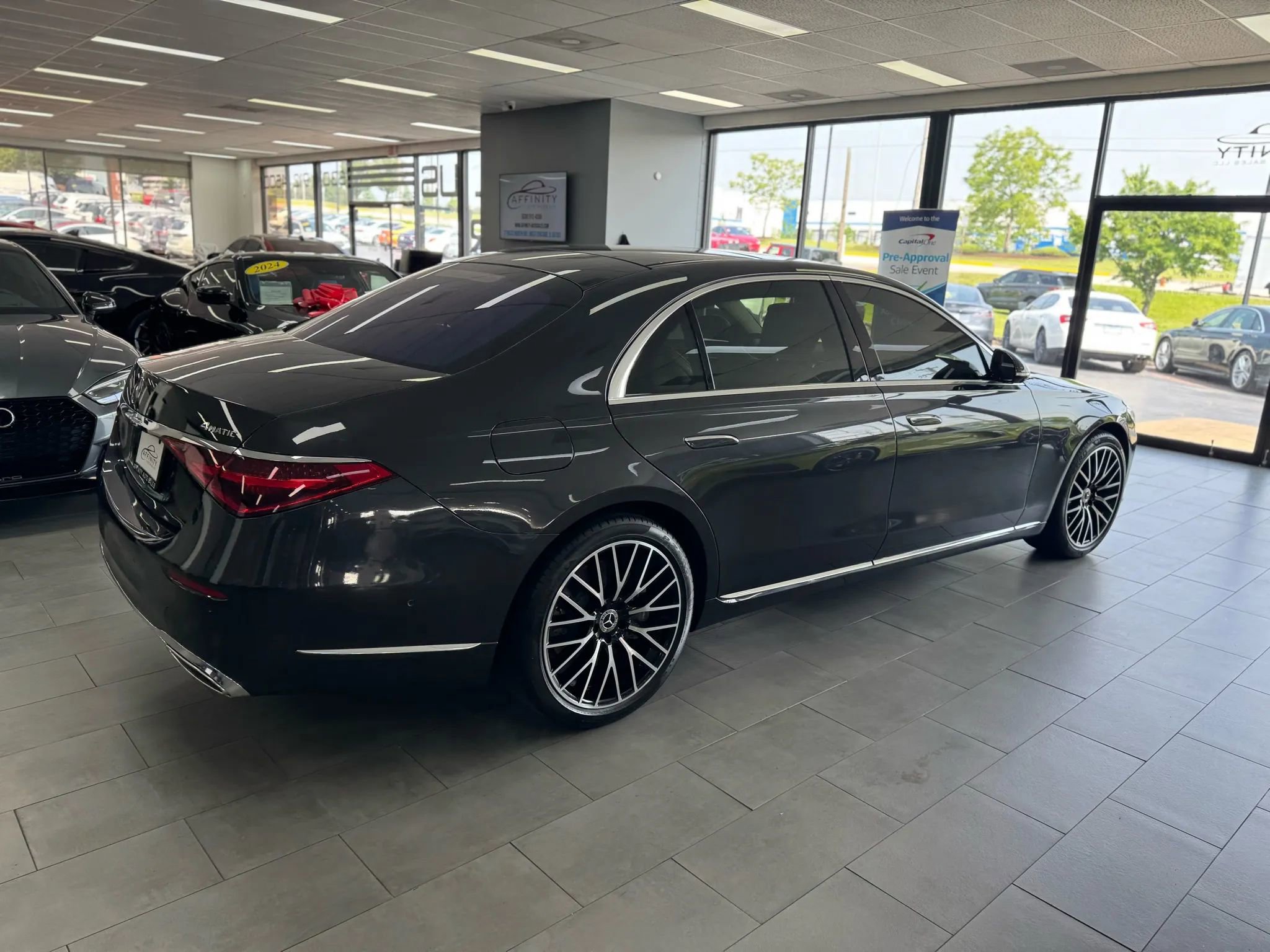 Used 2022 Mercedes-Benz S 580 4MATIC Sedan image 6