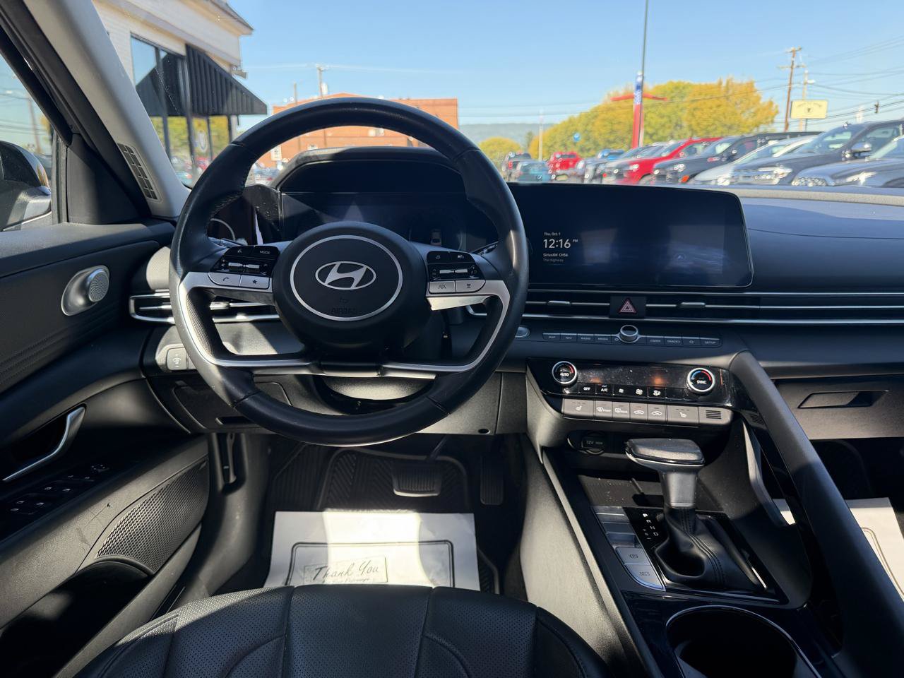 Used 2025 Hyundai Elantra Limited FWD image 12