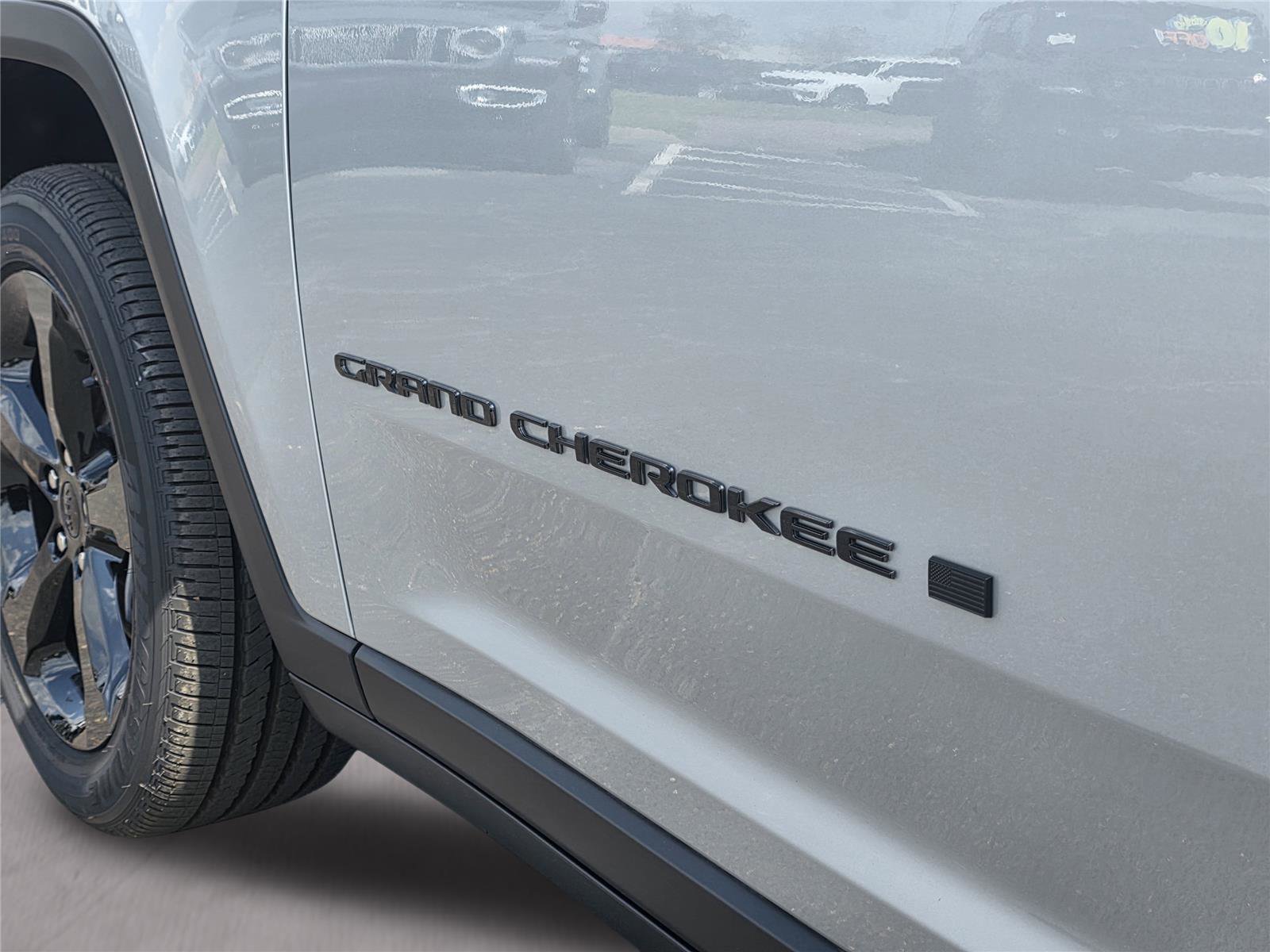 New 2025 Jeep Grand Cherokee L Altitude image 32