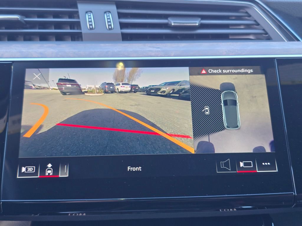 Used 2023 Audi e-tron Premium Plus w/ Premium Plus Package image 8