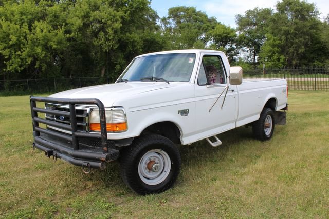 Used 1996 Ford F250 4x4 Regular Cab image 2