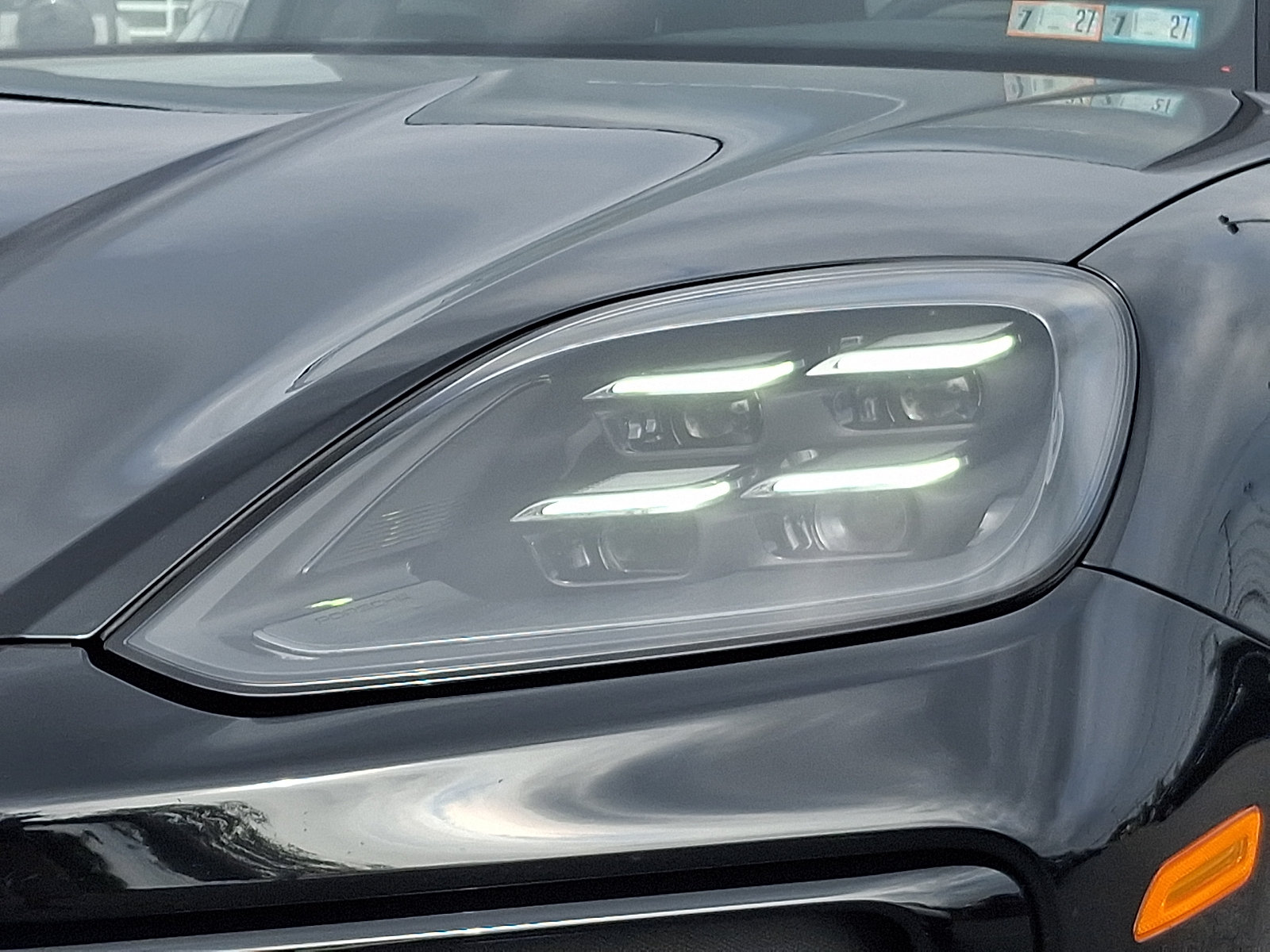 Used 2024 Porsche Cayenne S AWD/4WD image 9