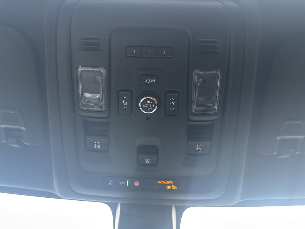 Used 2021 Chevrolet Suburban Premier image 25