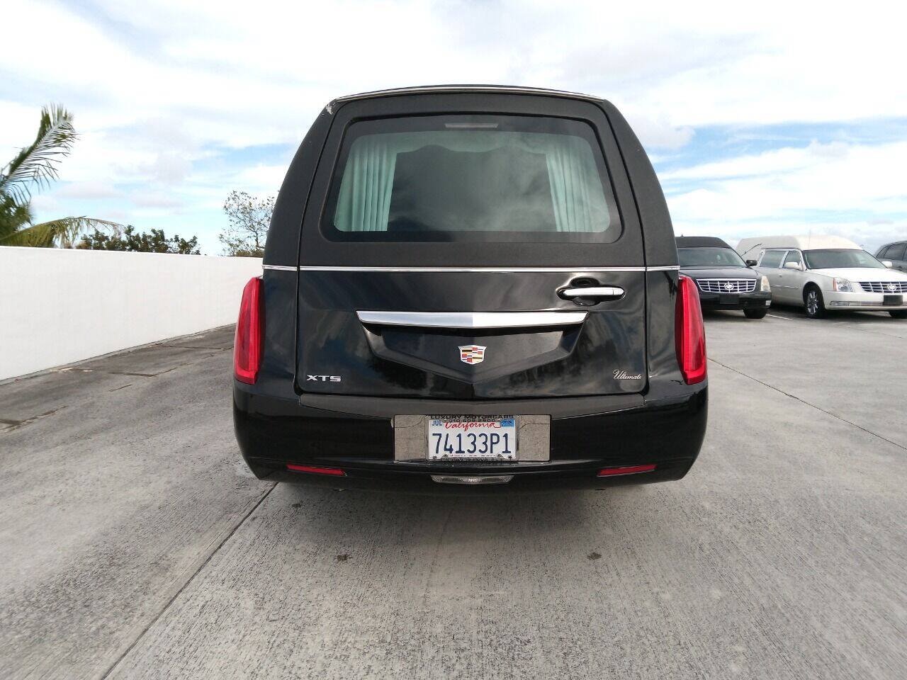 Used 2015 Cadillac XTS Hearse FWD image 2