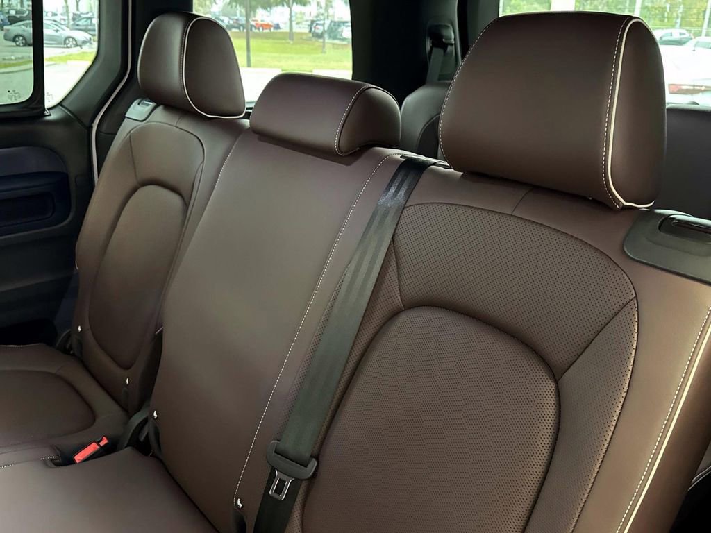 New 2025 Volkswagen ID. Buzz Pro S image 10