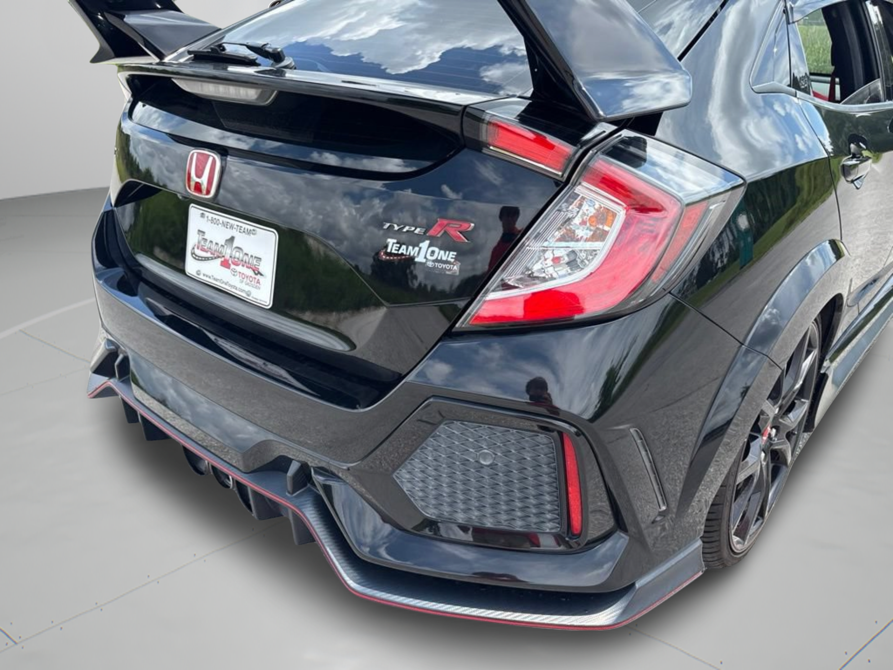 Used 2018 Honda Civic Type R image 31