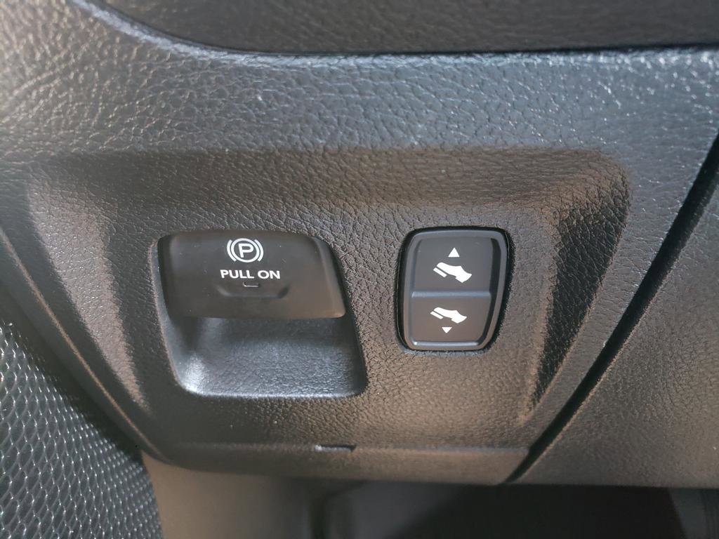 Used 2022 RAM 1500 Big Horn AWD/4WD image 21