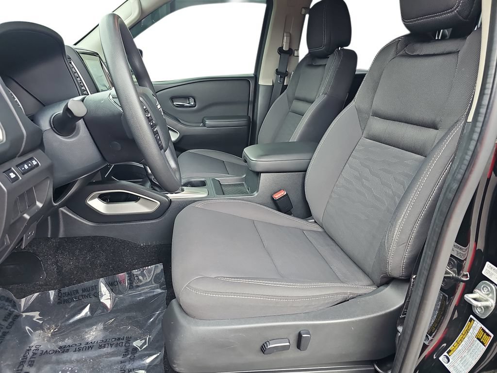 Used 2022 Nissan Frontier SV w/ Technology Package RWD image 15