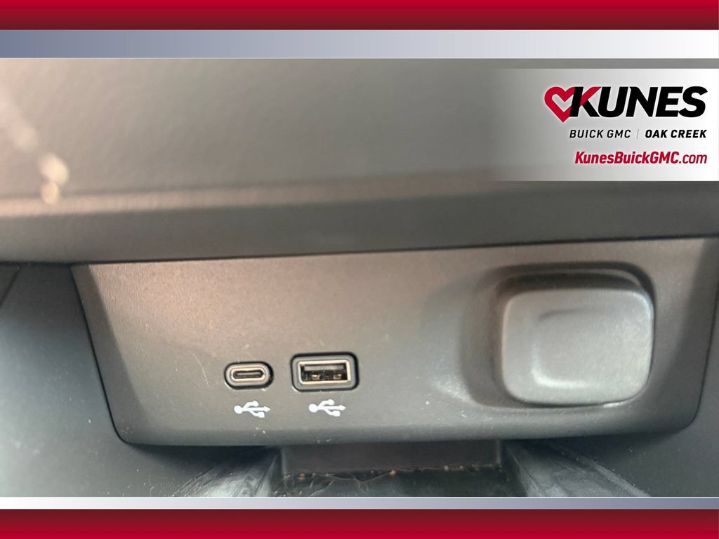 Used 2025 Buick Envista Sport Touring w/ Convenience I Package FWD image 33