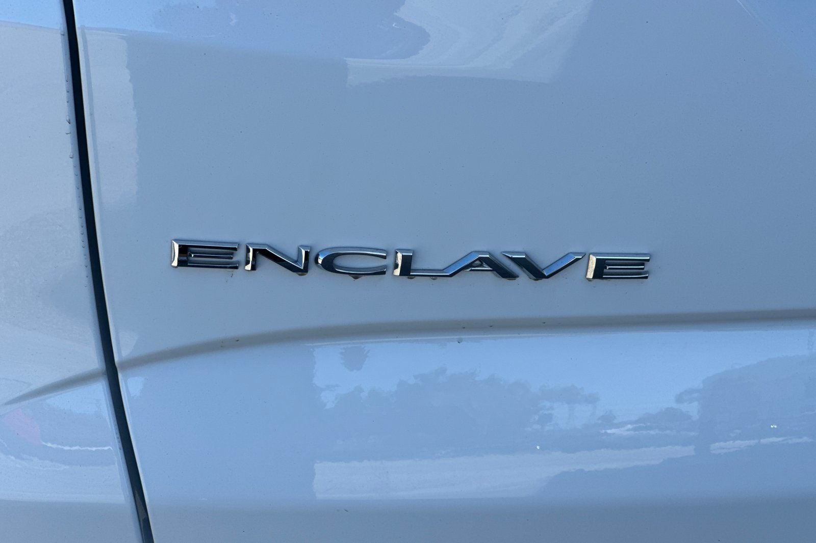 Used 2023 Buick Enclave Essence FWD image 38