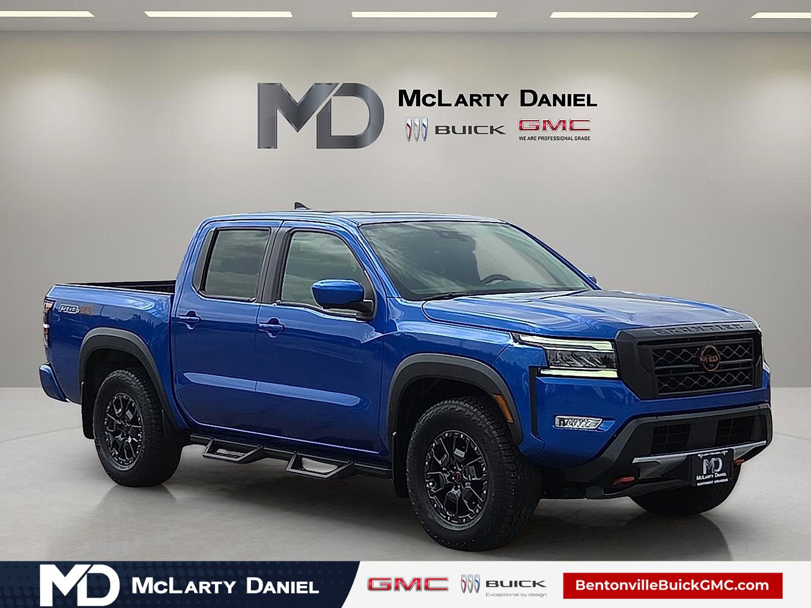 Used 2024 Nissan Frontier PRO-4X w/ Pro Premium Package AWD/4WD image 1