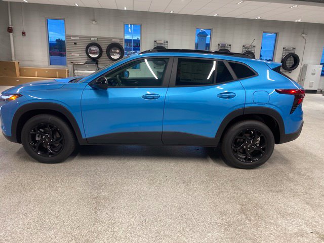 New 2026 Chevrolet Trax LT w/ Midnight Edition FWD image 9