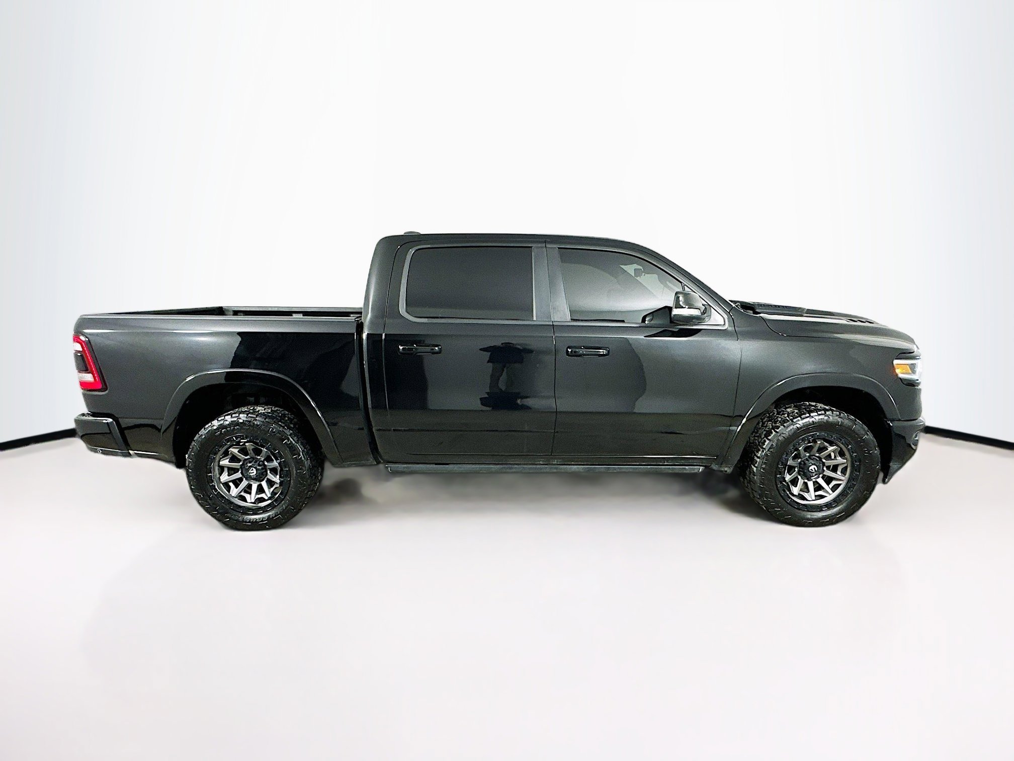 Certified 2021 RAM 1500 Limited w/ Night Edition image 4