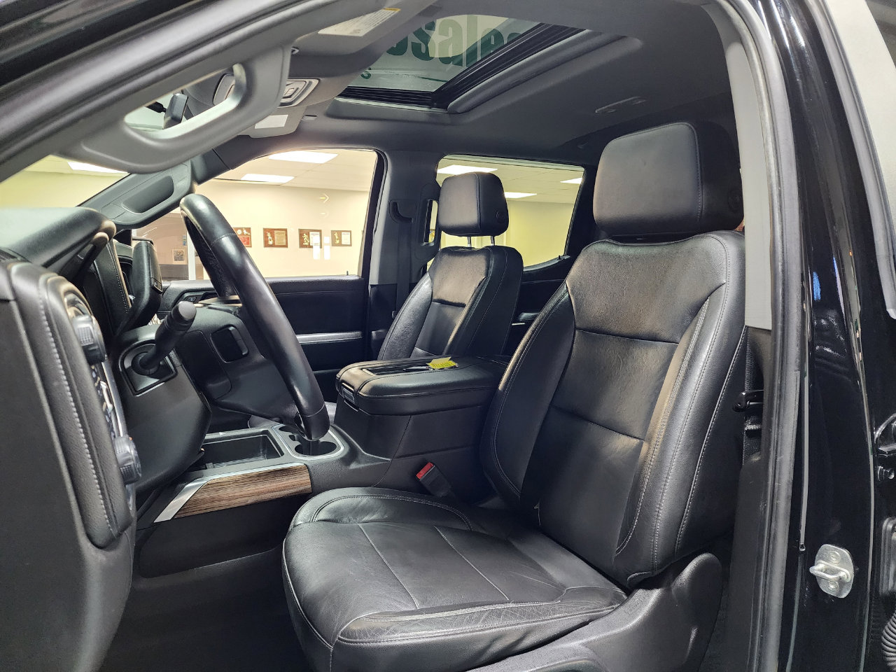 Used 2020 Chevrolet Silverado 1500 LT Trail Boss image 15