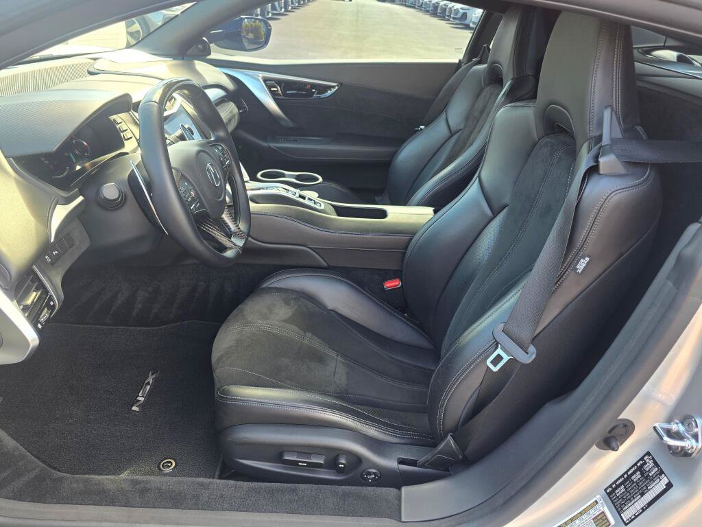Used 2017 Acura NSX AWD/4WD image 11