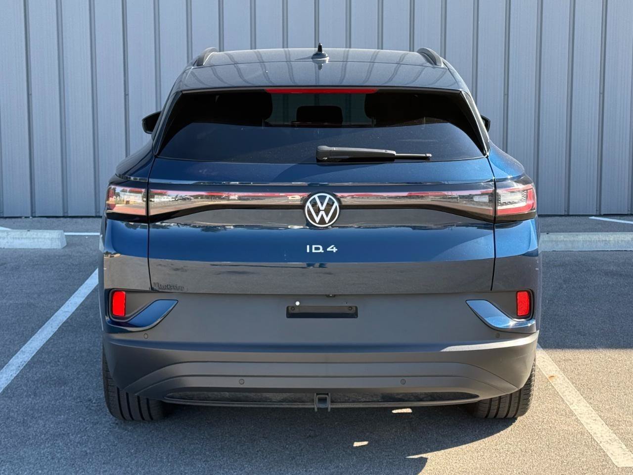 Used 2023 Volkswagen ID.4 Pro AWD/4WD image 6