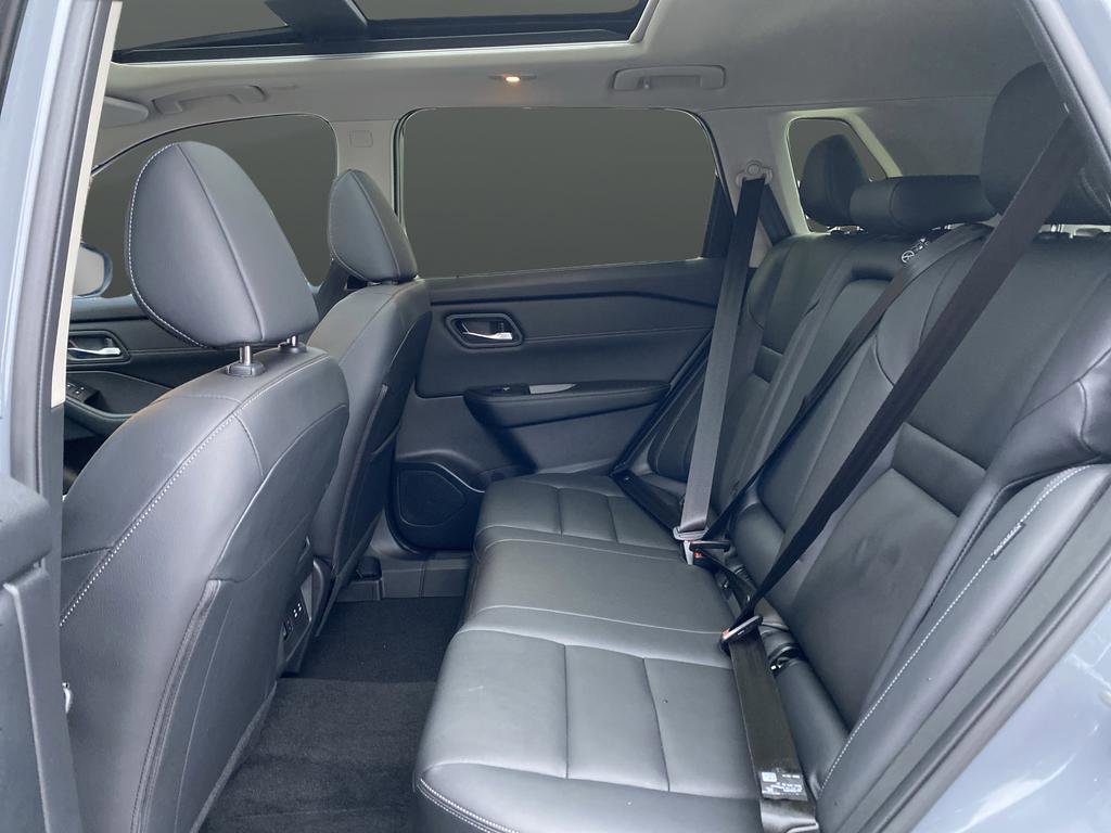 Used 2025 Nissan Rogue SL w/ SL Premium Package image 30