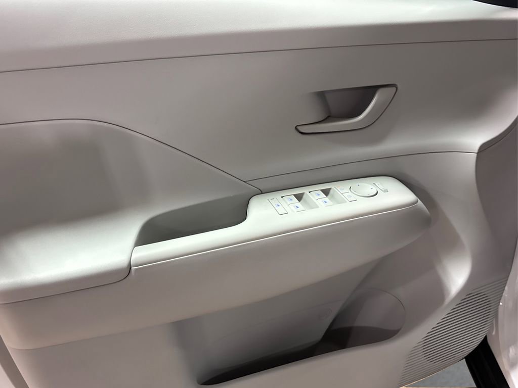 Used 2024 Hyundai Kona SEL image 22