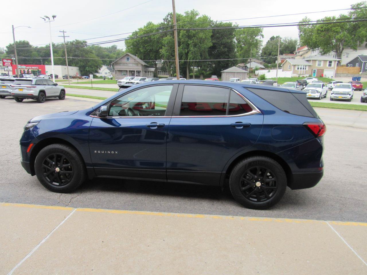 Used 2023 Chevrolet Equinox LT AWD/4WD image 10