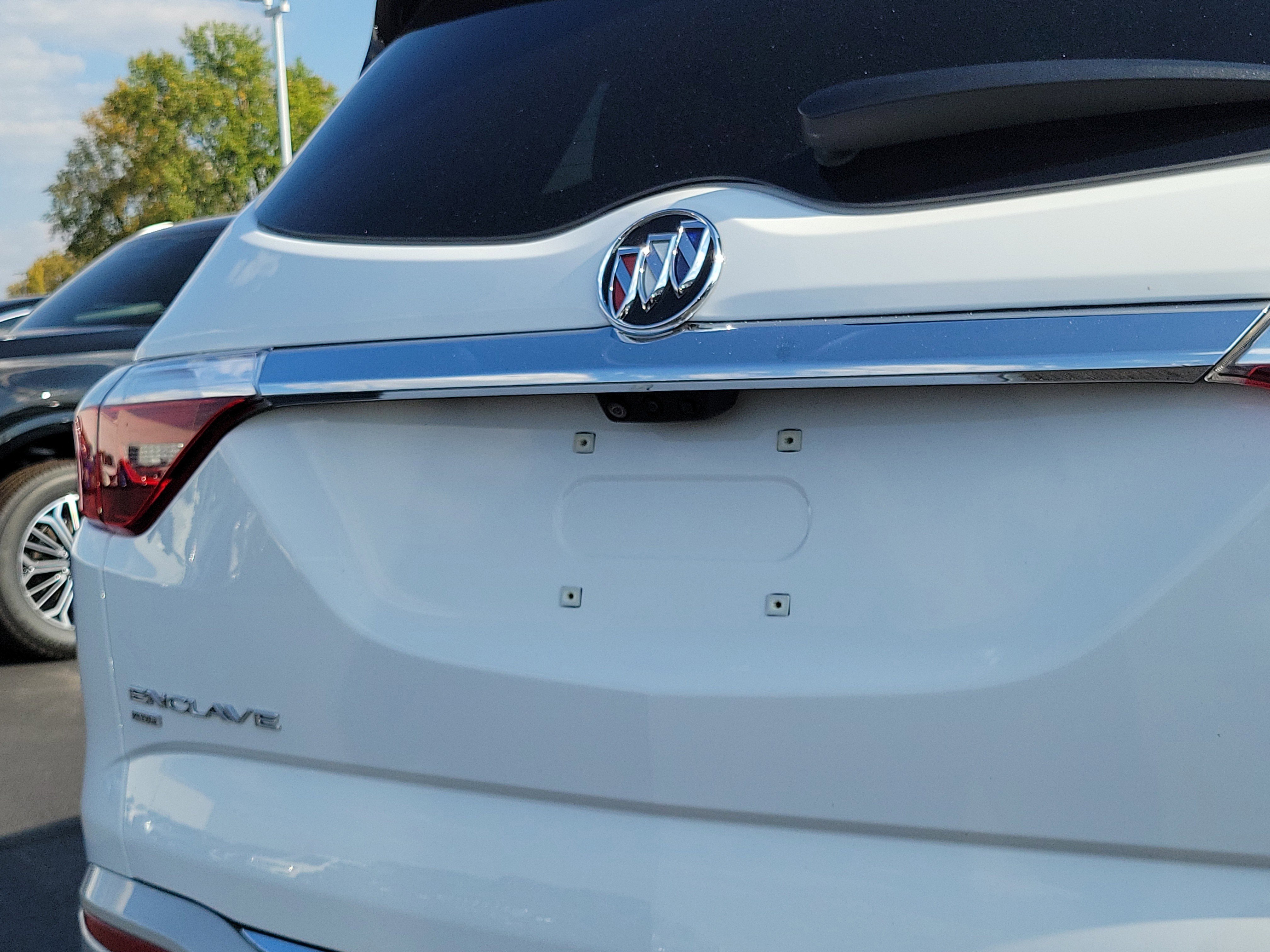 Used 2024 Buick Enclave Premium image 7