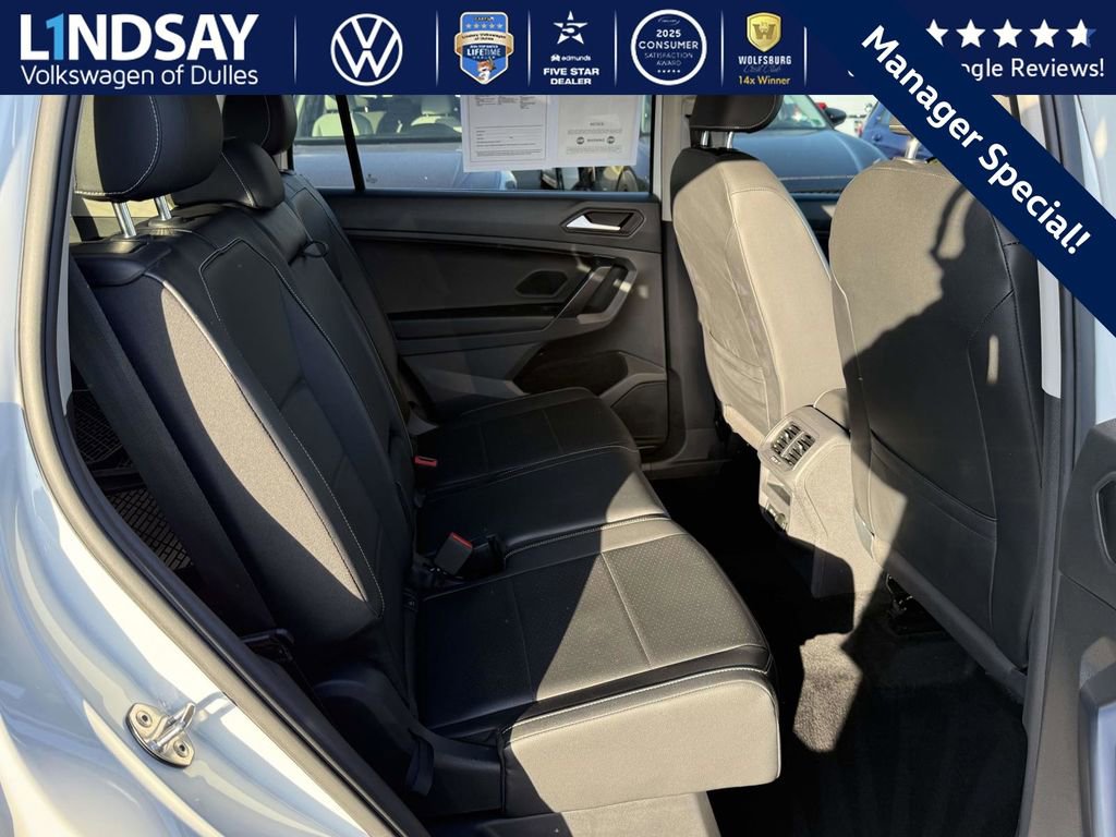 Used 2021 Volkswagen Tiguan SE w/ 3rd Row Seat Package image 12