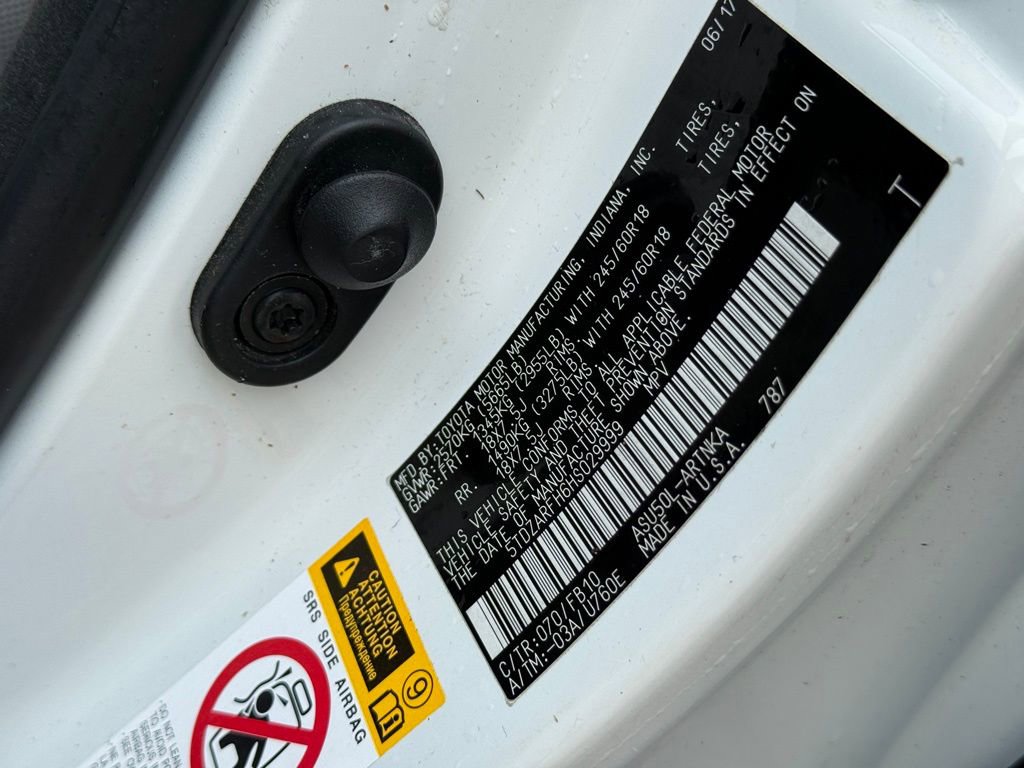 Used 2017 Toyota Highlander LE FWD image 10