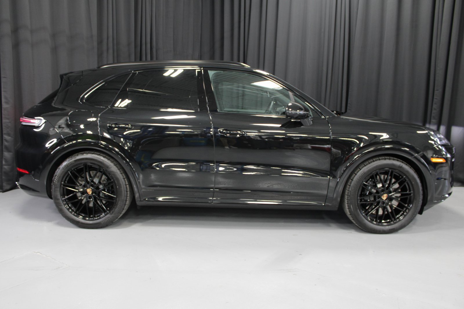 New 2026 Porsche Cayenne GTS image 8