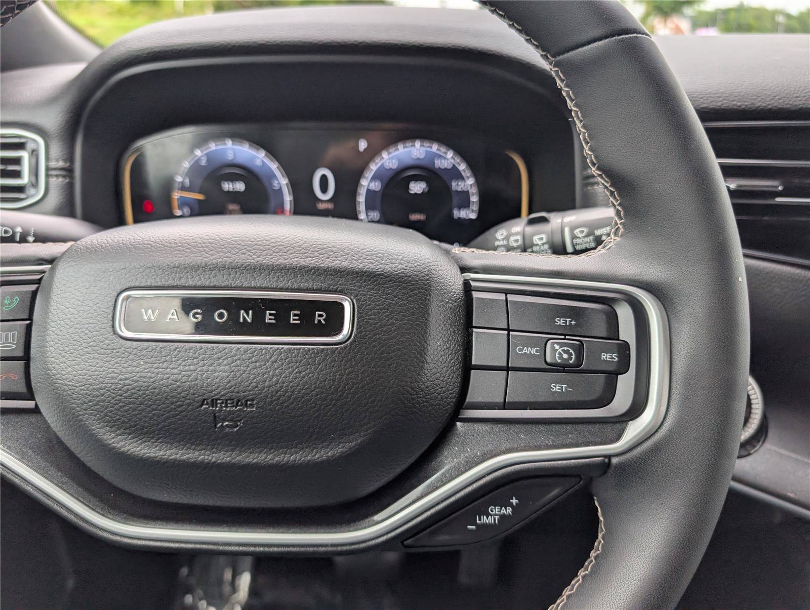 Used 2022 Jeep Wagoneer Series I AWD/4WD image 27