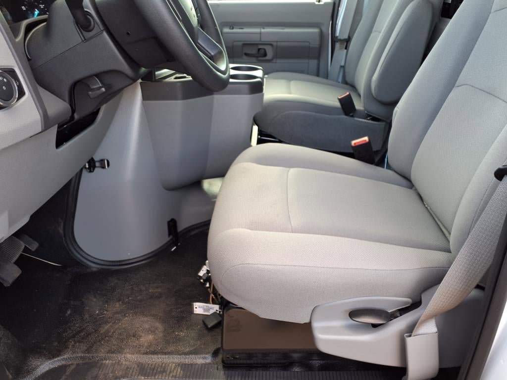 New 2026 Ford E-350 and Econoline 350 Super Duty w/ Power Equipment Group RWD image 9