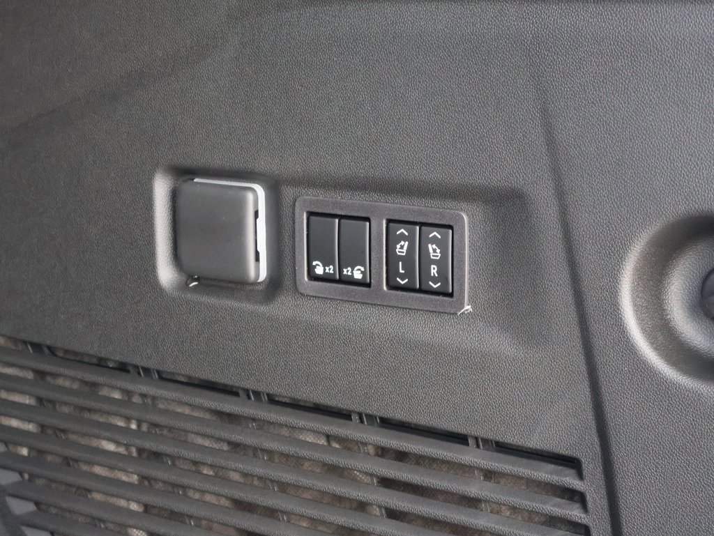 New 2026 Chevrolet Suburban High Country image 36