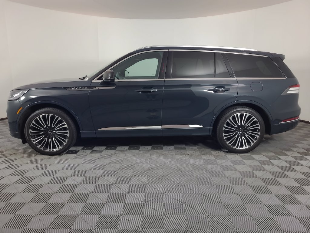 Used 2025 Lincoln Aviator Black Label AWD/4WD image 6