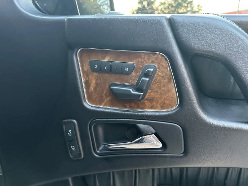 Used 2015 Mercedes-Benz G 550 image 27