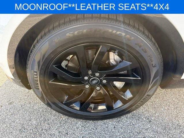 Used 2020 Land Rover Discovery Landmark AWD/4WD image 14