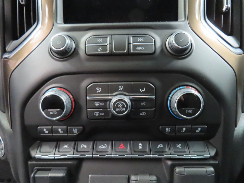 Used 2022 Chevrolet Silverado 1500 High Country w/ Technology Package image 54