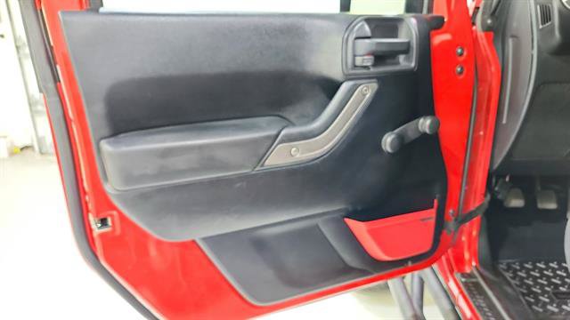 Used 2012 Jeep Wrangler Sport AWD/4WD image 17