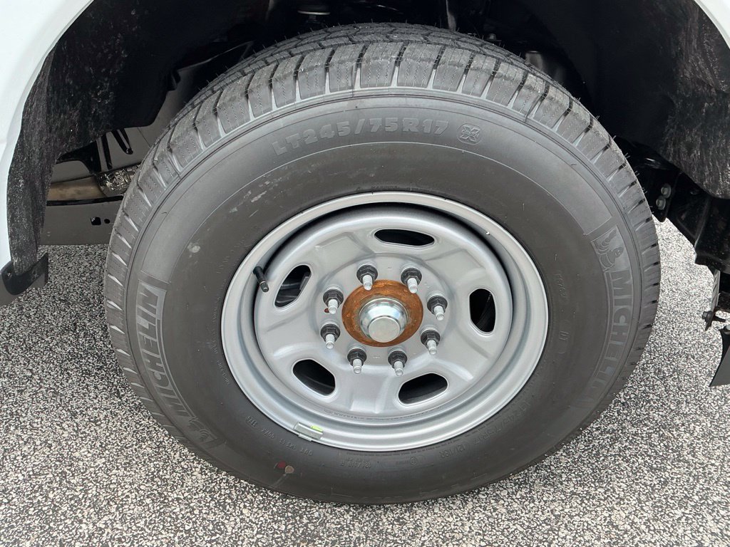 New 2027 Ford F250 XL RWD image 14