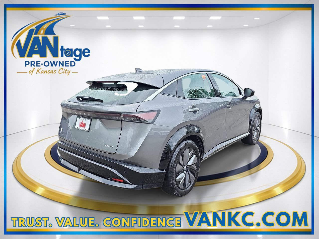 Used 2023 Nissan Ariya FWD image 6