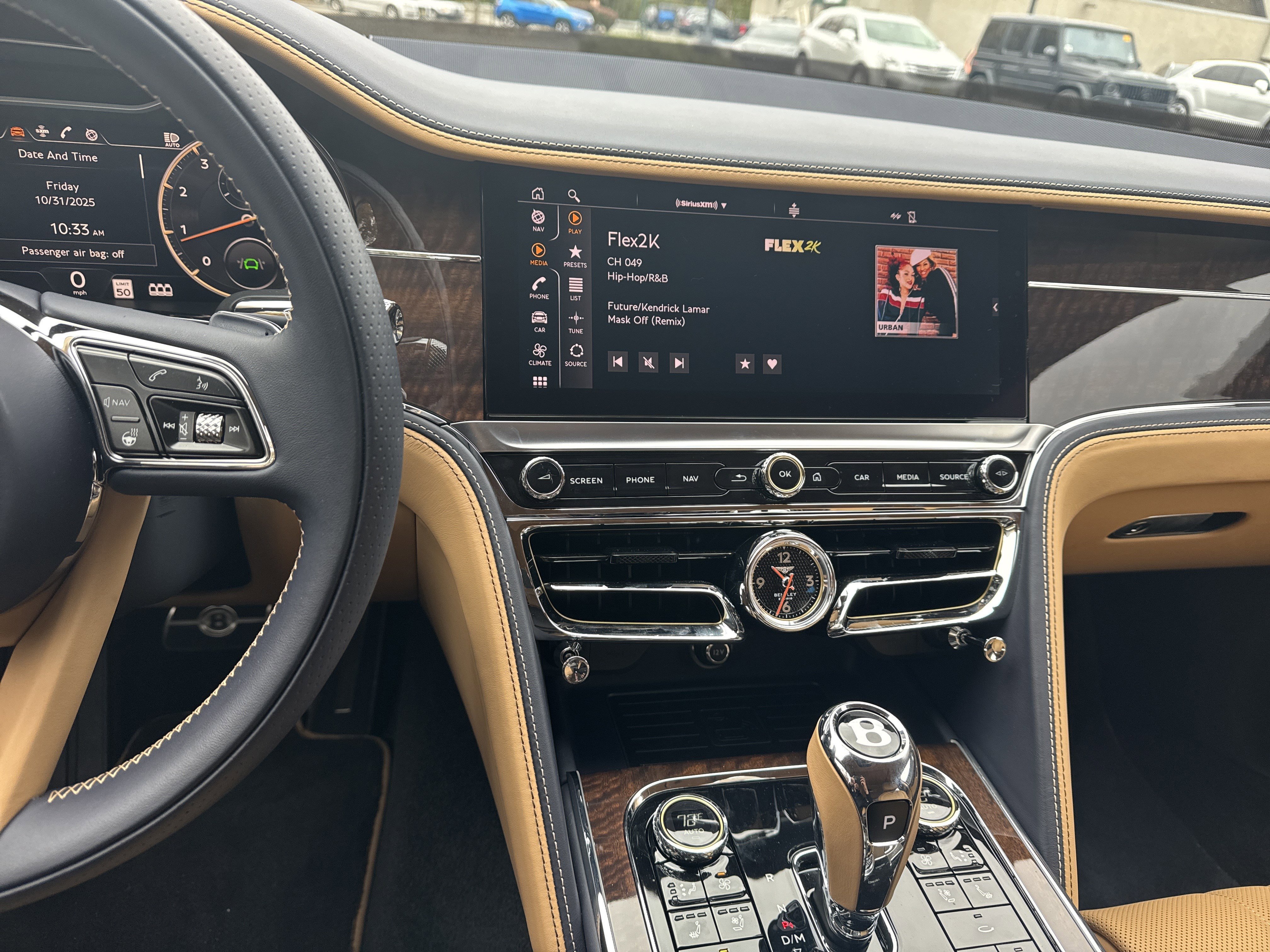 Used 2024 Bentley Flying Spur V8 image 17