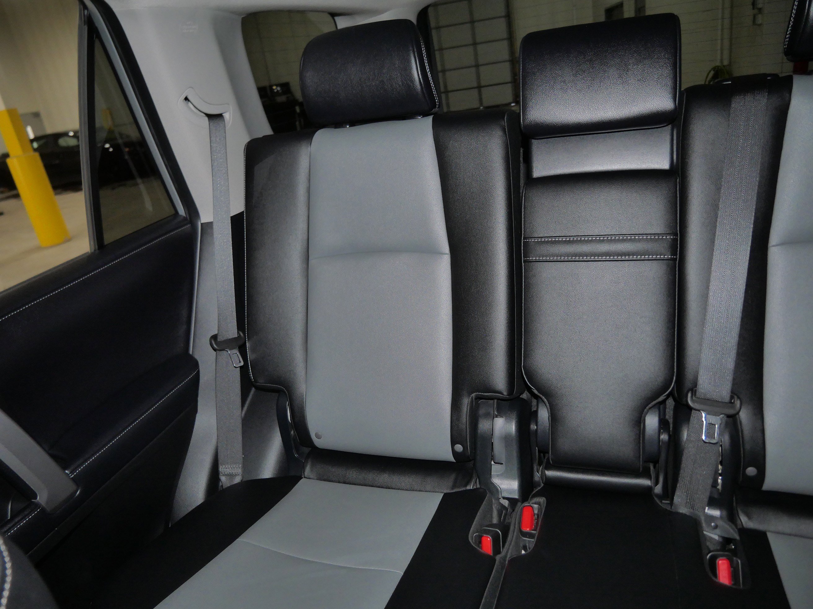 Used 2018 Toyota 4Runner SR5 Premium image 13