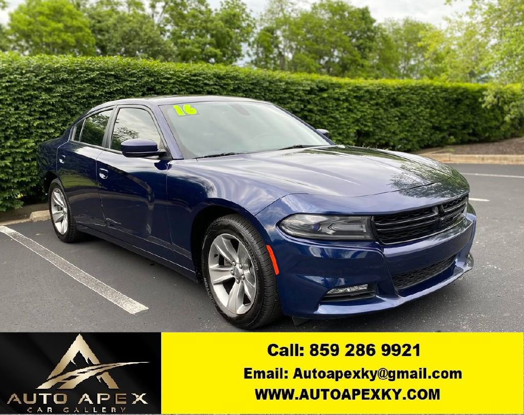 Used 2016 Dodge Charger SXT