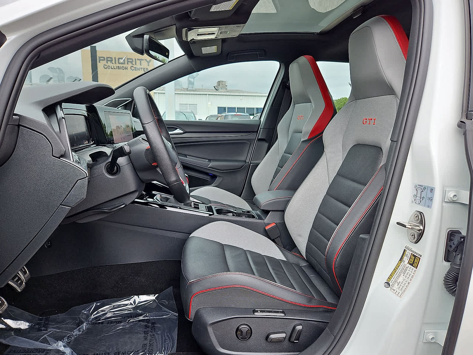 Used 2024 Volkswagen GTI Autobahn FWD image 26
