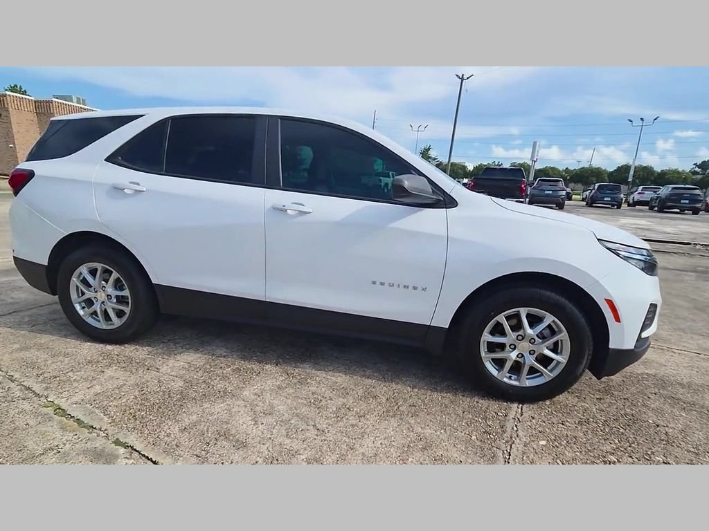 Used 2023 Chevrolet Equinox LS FWD image 35