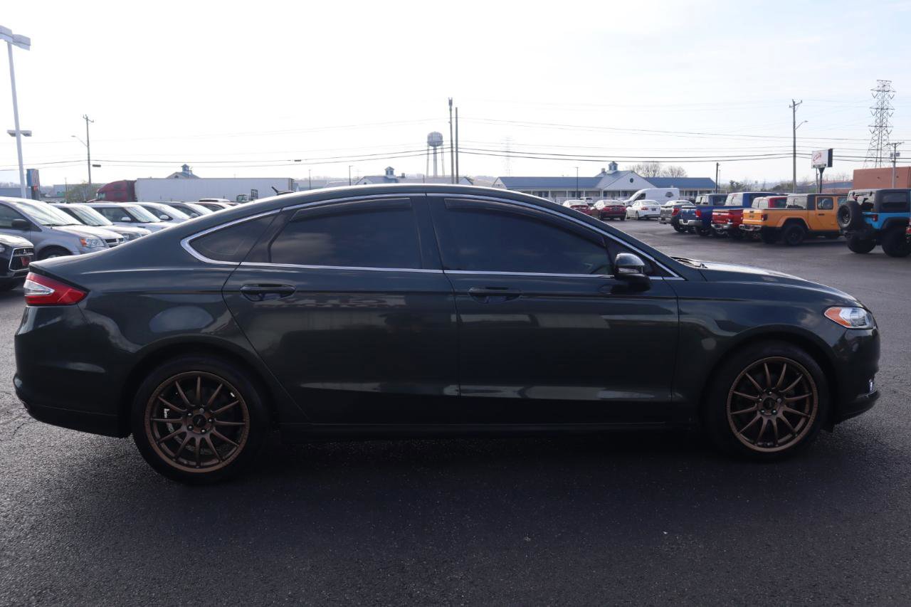 Used 2016 Ford Fusion SE w/ Equipment Group 202A image 6