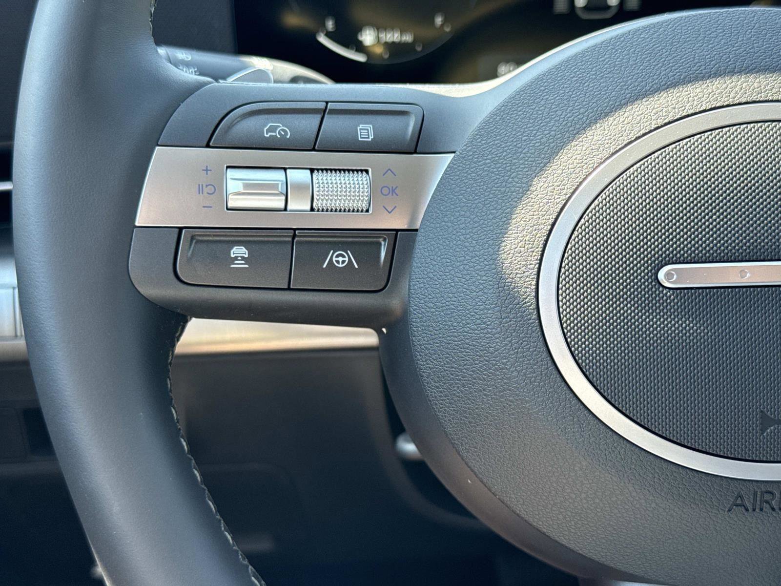 New 2026 Hyundai Kona SEL Premium image 6