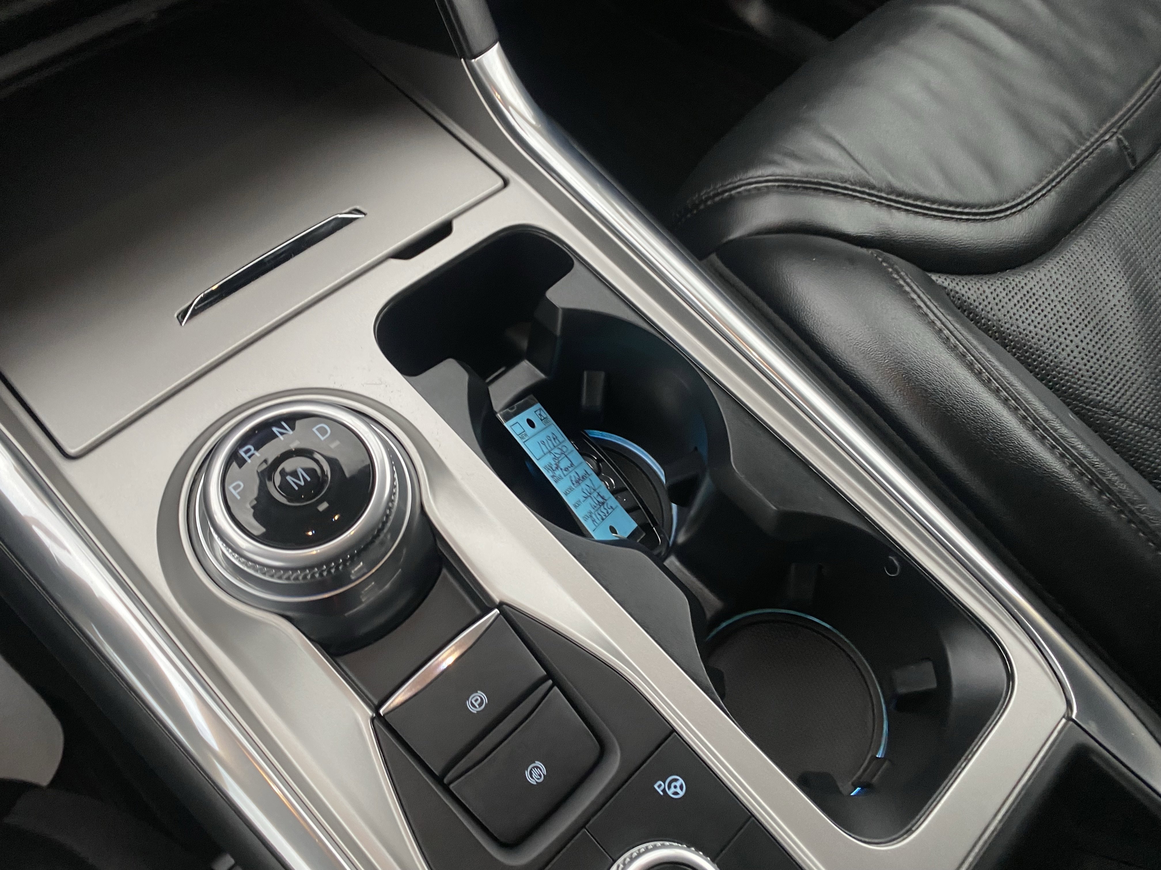 Used 2020 Ford Explorer Platinum w/ Premium Technology Package AWD/4WD image 17