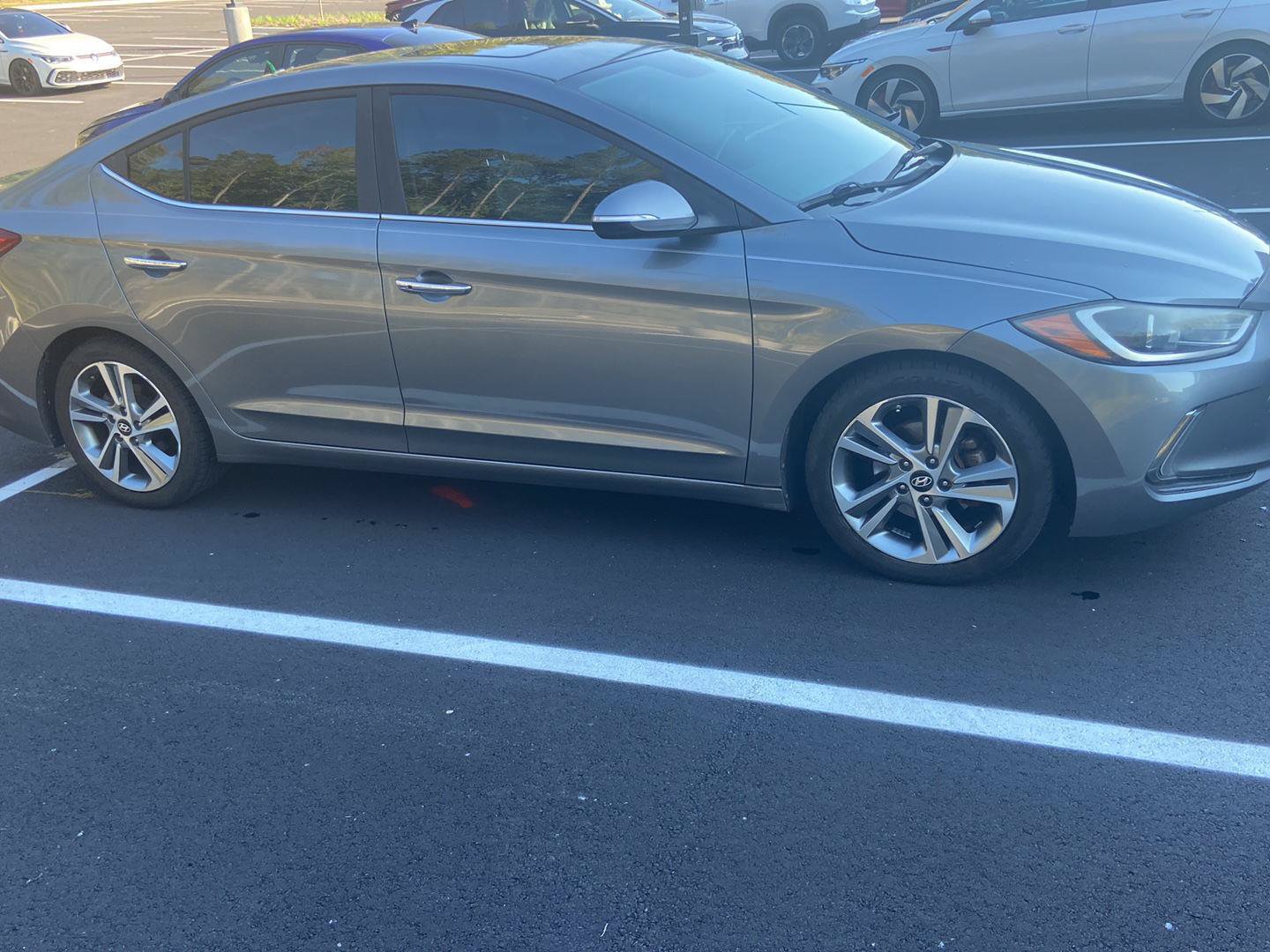 Used 2017 Hyundai Elantra Limited w/ Limited Tech Package 04 FWD image 10