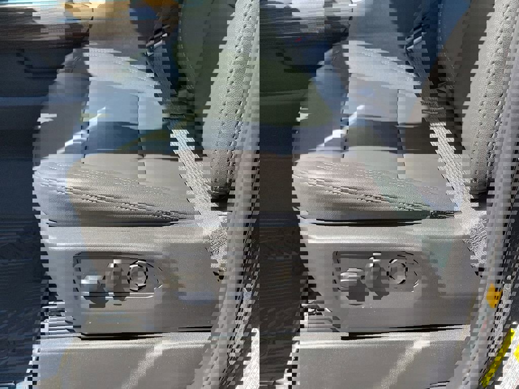 New 2026 Chevrolet Silverado 1500 RST w/ RST All Star Premium Package image 16